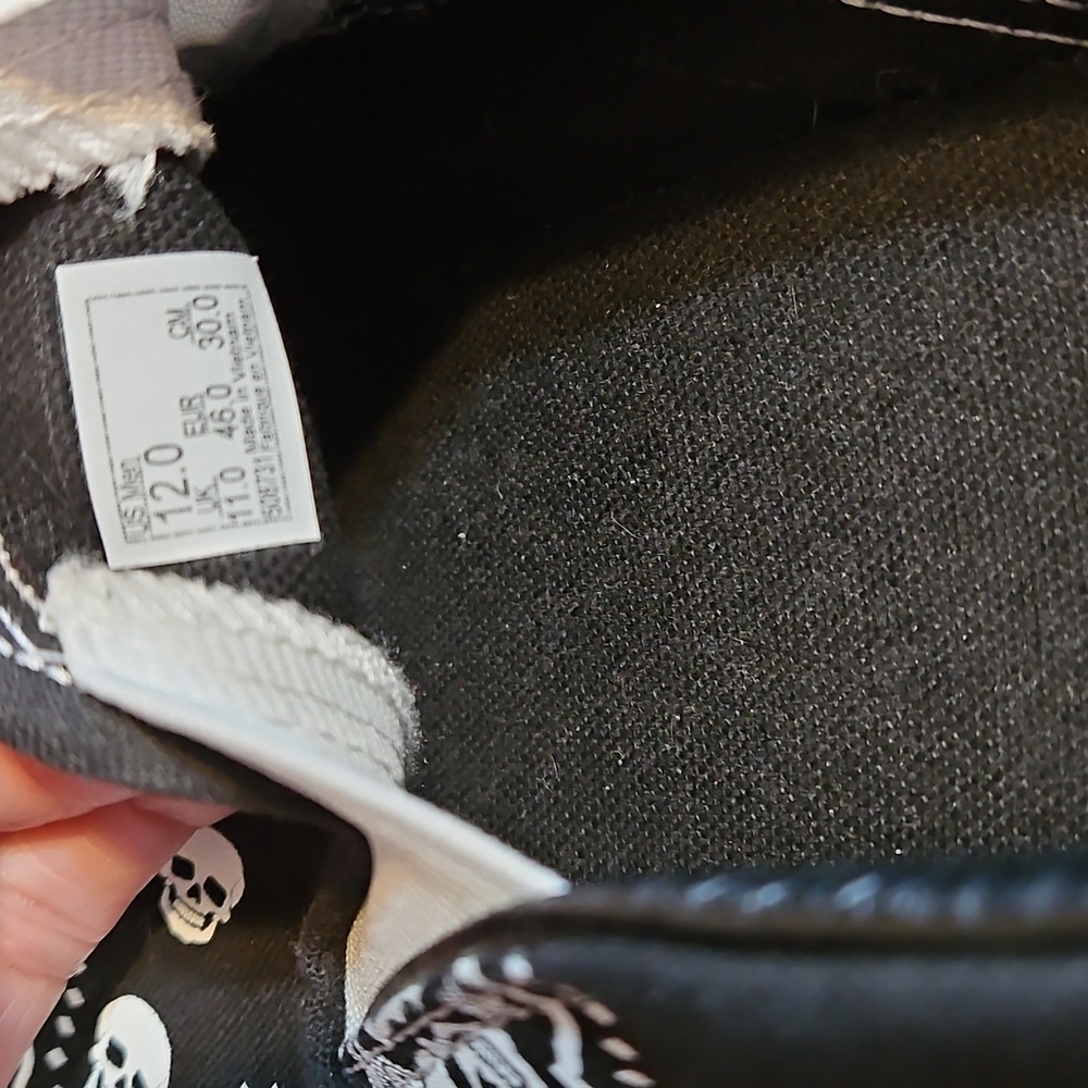 Vans Black and White Skull Bandana Slip-On Shoes - Picture 11 of 11